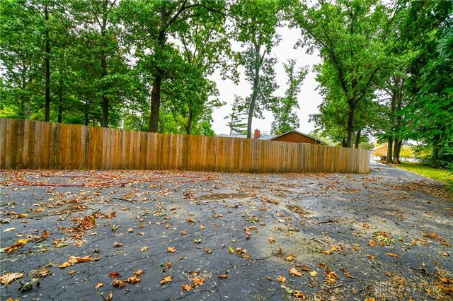 7821 Lois Circle, Miami Twp, OH 45459