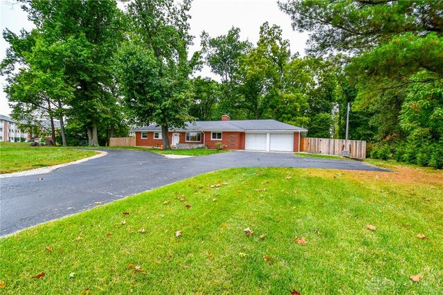 7821 Lois Circle, Miami Twp, OH 45459