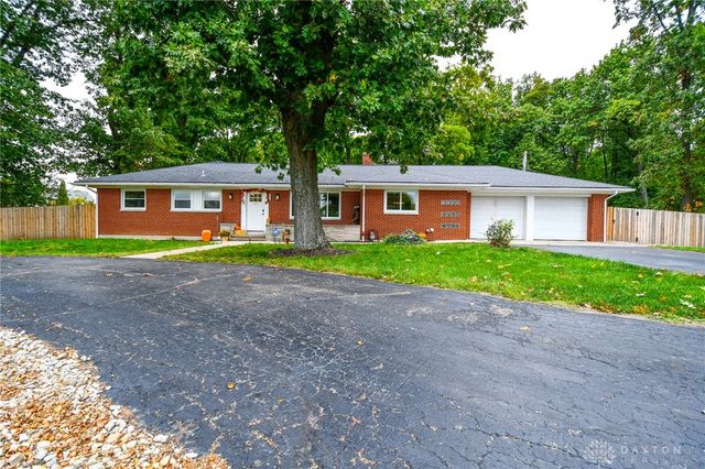 7821 Lois Circle, Miami Twp, OH 45459