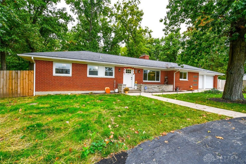 7821 Lois Circle, Miami Twp, OH 45459