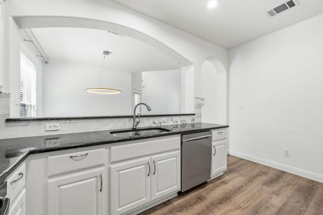 6708 Menchaca RD 4, Austin, TX 78745
