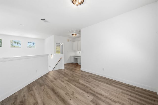 6708 Menchaca RD 4, Austin, TX 78745