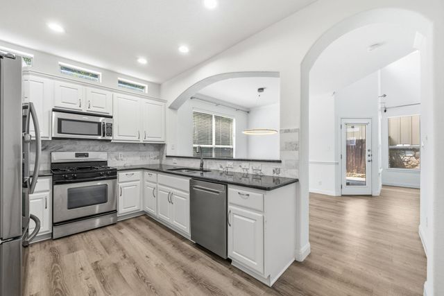 6708 Menchaca RD 4, Austin, TX 78745