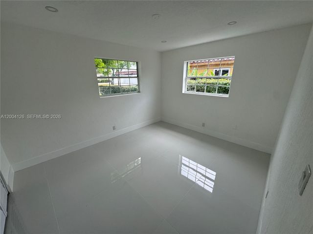 8064 W 14th Ave, Hialeah, FL 33014