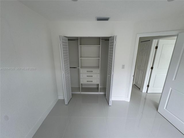 8064 W 14th Ave, Hialeah, FL 33014