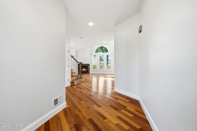 646 Compass Avenue, Beachwood, NJ 08722