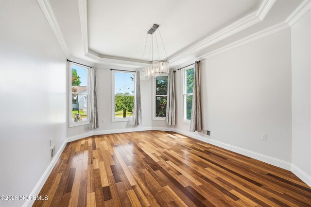 646 Compass Avenue, Beachwood, NJ 08722