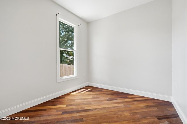 646 Compass Avenue, Beachwood, NJ 08722