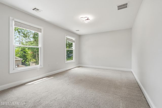 646 Compass Avenue, Beachwood, NJ 08722