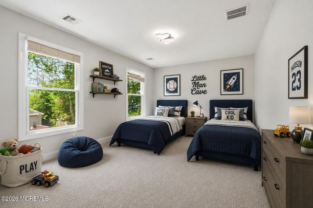 646 Compass Avenue, Beachwood, NJ 08722