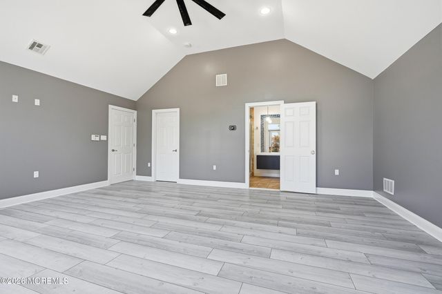646 Compass Avenue, Beachwood, NJ 08722