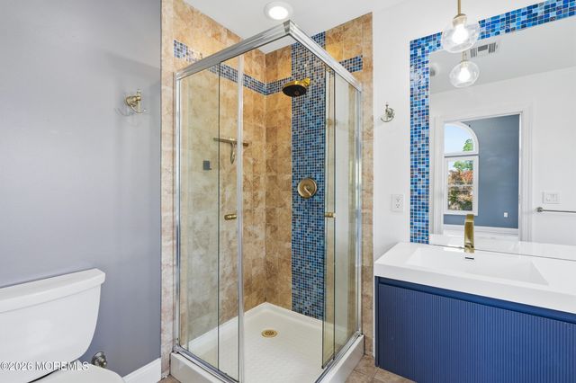 646 Compass Avenue, Beachwood, NJ 08722