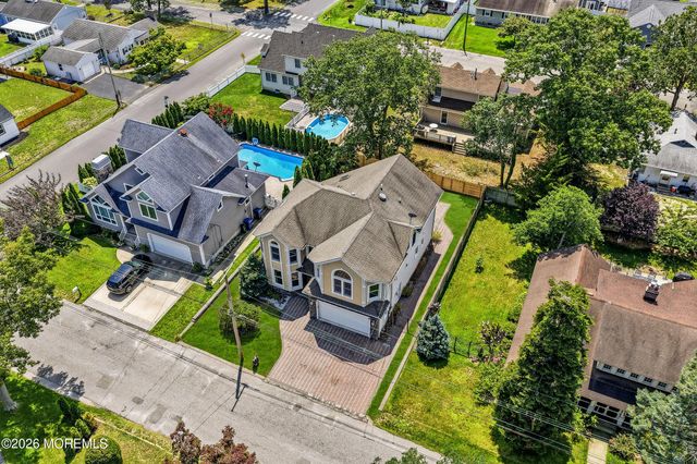 646 Compass Avenue, Beachwood, NJ 08722