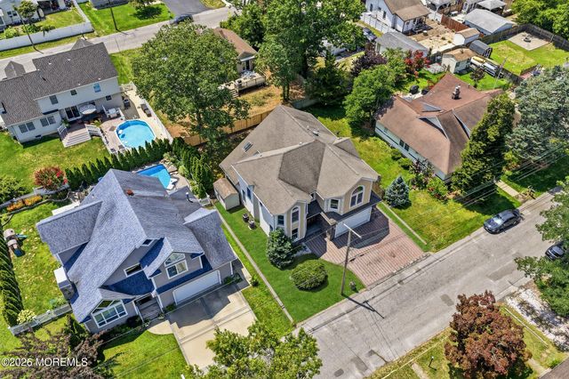 646 Compass Avenue, Beachwood, NJ 08722