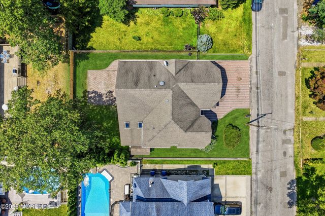 646 Compass Avenue, Beachwood, NJ 08722