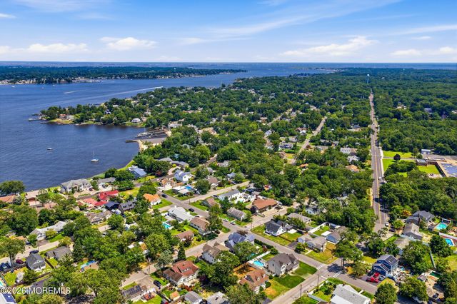 646 Compass Avenue, Beachwood, NJ 08722