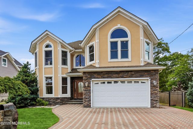 646 Compass Avenue, Beachwood, NJ 08722