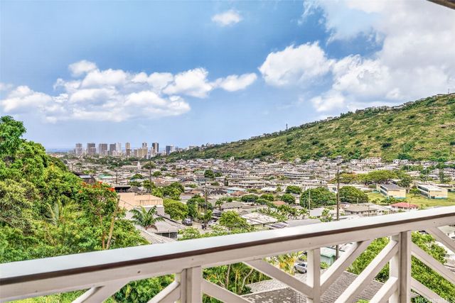 2047 10th Avenue C, Honolulu, HI 96816