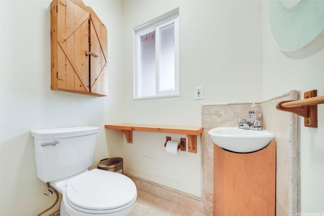 2047 10th Avenue C, Honolulu, HI 96816
