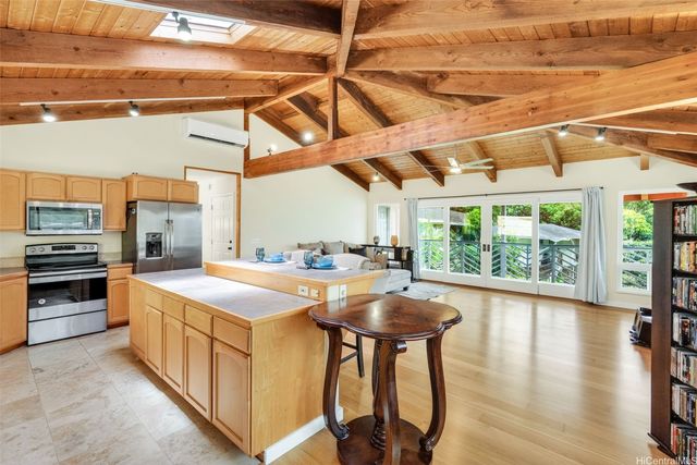 2047 10th Avenue C, Honolulu, HI 96816