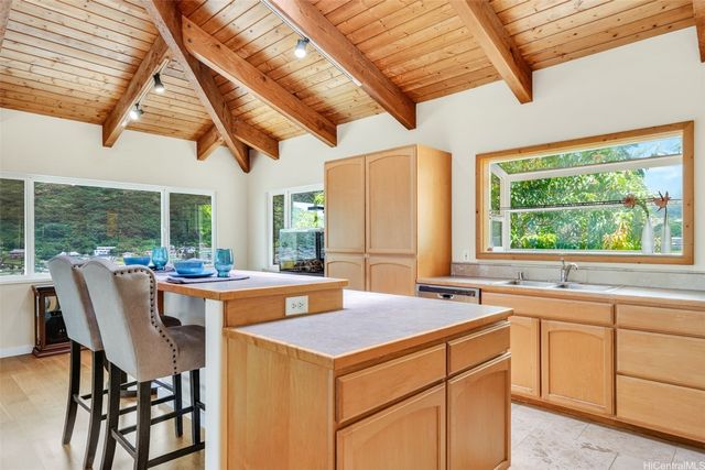 2047 10th Avenue C, Honolulu, HI 96816