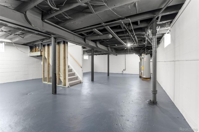 14624 Warwick Avenue, Allen Park, MI 48101