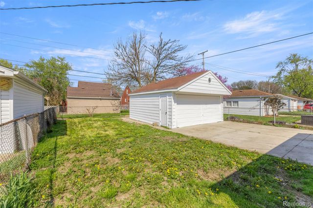 14624 Warwick Avenue, Allen Park, MI 48101