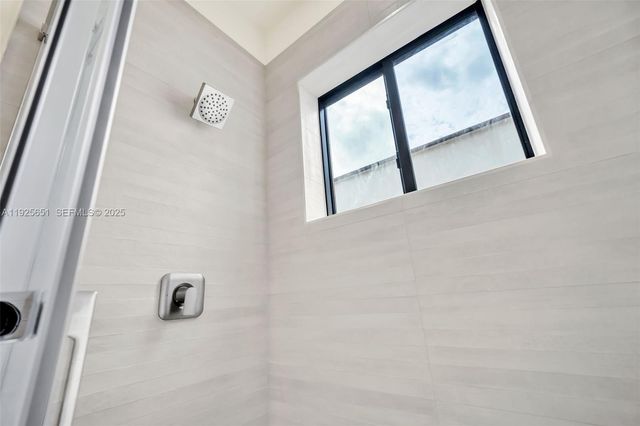 1515 SW 40th Ter, Fort Lauderdale, FL 33317