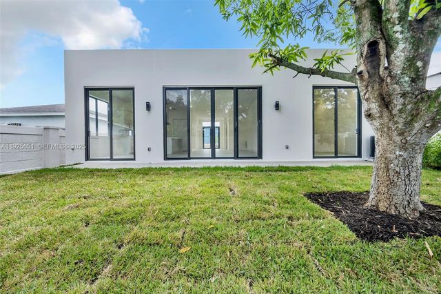 1515 SW 40th Ter, Fort Lauderdale, FL 33317