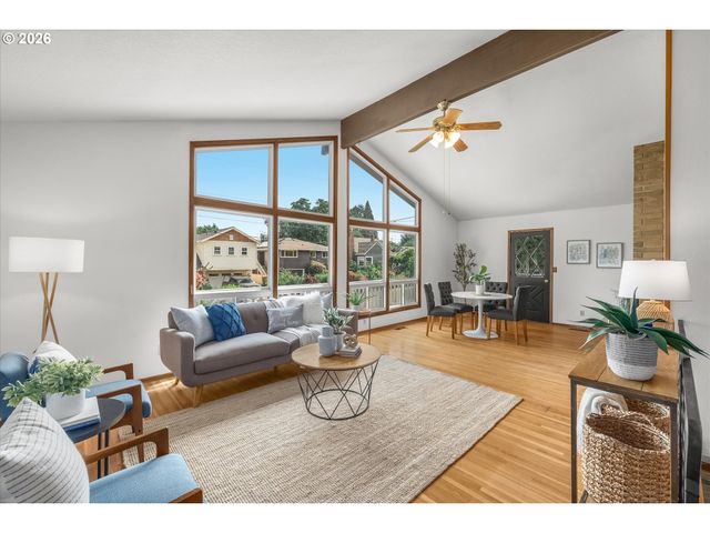 7647 Se HAWTHORNE Blvd, Portland, OR 97215