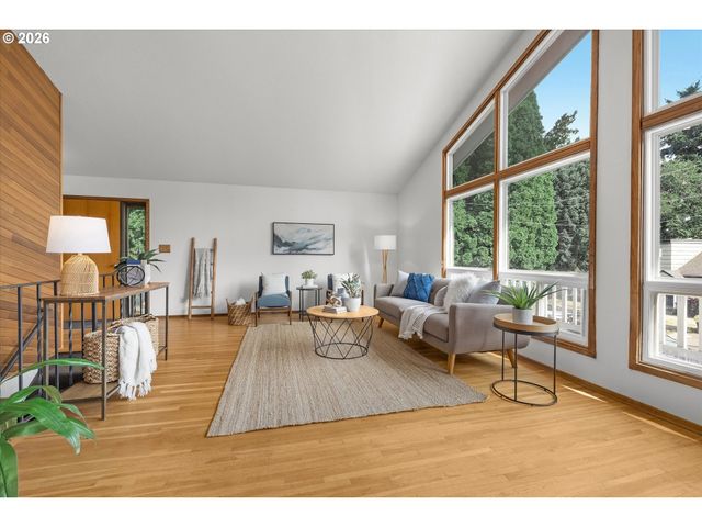 7647 Se HAWTHORNE Blvd, Portland, OR 97215