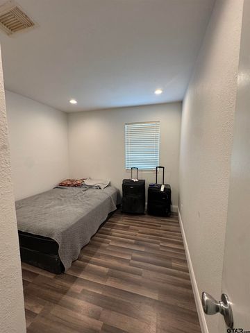 16238 Esther Rd, Lindale, TX 75771