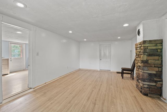 500 Colville Road, Paris, KY 40361