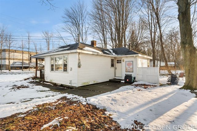 1833 Ottawa Beach Road, Holland, MI 49424