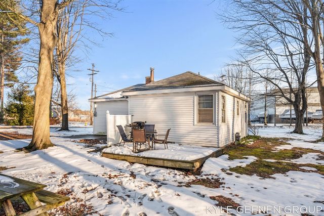 1833 Ottawa Beach Road, Holland, MI 49424