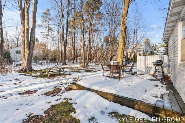 1833 Ottawa Beach Road, Holland, MI 49424