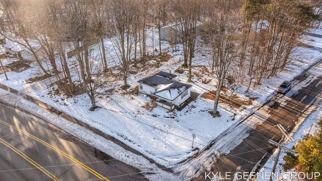 1833 Ottawa Beach Road, Holland, MI 49424