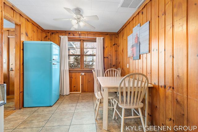 1833 Ottawa Beach Road, Holland, MI 49424