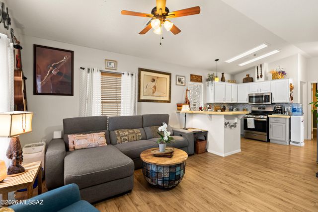 1158 W Calle Trios Los Panchos, Sahuarita, AZ 85629