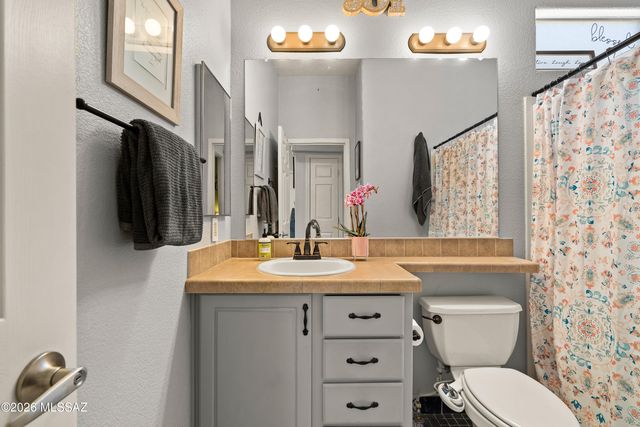 1158 W Calle Trios Los Panchos, Sahuarita, AZ 85629