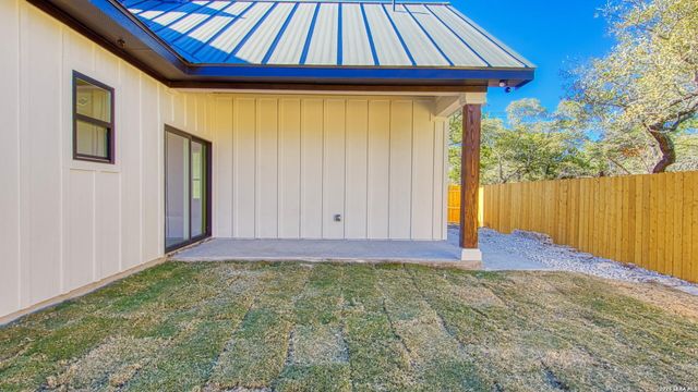 1207 Tanglewood Trl, Spring Branch, TX 78070