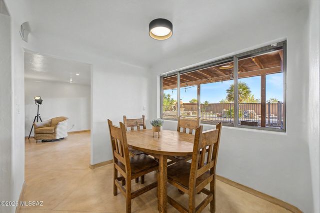 6609 N Amahl Drive, Tucson, AZ 85704