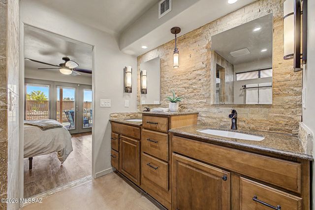 6609 N Amahl Drive, Tucson, AZ 85704