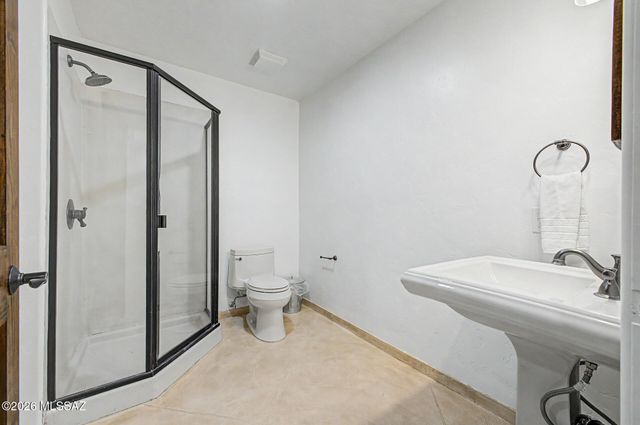 6609 N Amahl Drive, Tucson, AZ 85704