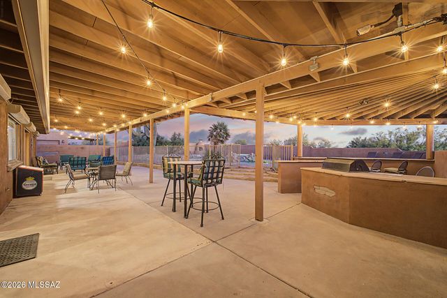 6609 N Amahl Drive, Tucson, AZ 85704