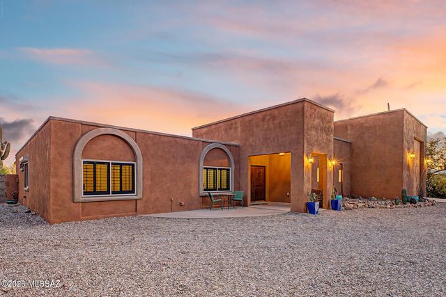 6609 N Amahl Drive, Tucson, AZ 85704