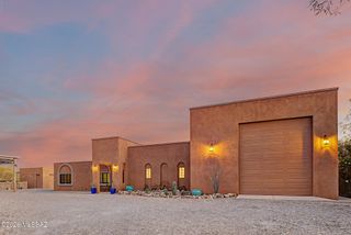 6609 N Amahl Drive, Tucson, AZ 85704