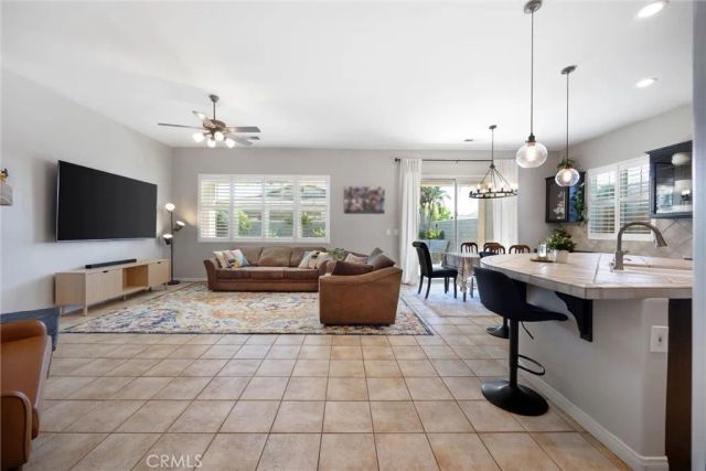 9313 Via Parma, Bakersfield, CA 93312