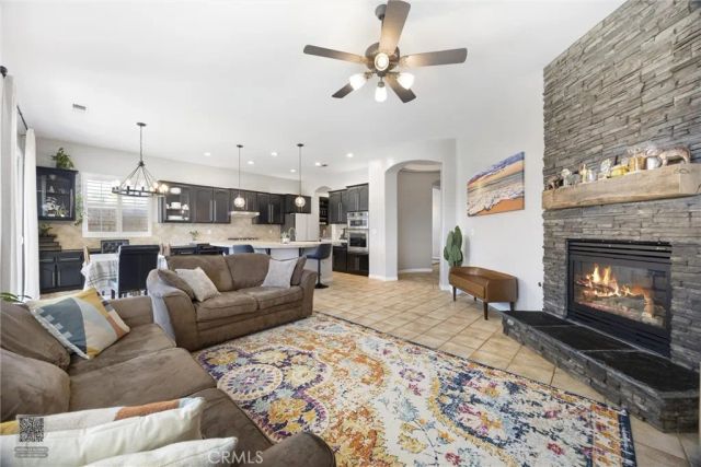 9313 Via Parma, Bakersfield, CA 93312