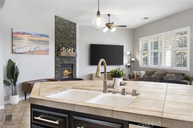 9313 Via Parma, Bakersfield, CA 93312